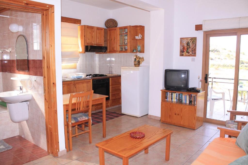 Ampelokipi Holiday Apartments Pissouri Quarto foto